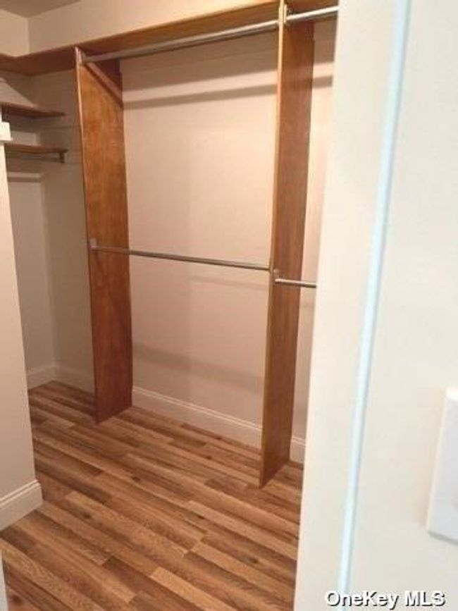 APT-3A - 141 Great Neck Rd, Condo with 2 bedrooms, 3 bathrooms and 2 parking in Great Neck NY | Image 8