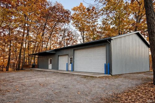 40 Lane 254 Hamilton Lk, Hamilton, IN, 46742-9799 | Card Image