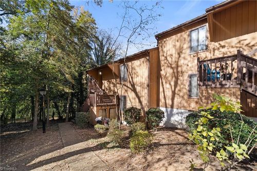 116 Cloister Oaks Cir, Winston Salem, NC, 27127-7160 | Card Image