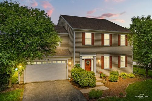 461 Mooresfield St, Elgin, IL, 60124-3801 | Card Image