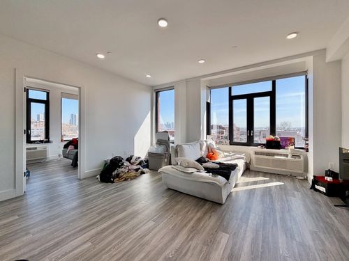 503-327 Communipaw Ave, Jersey City, NJ, 07304-4008 | Card Image