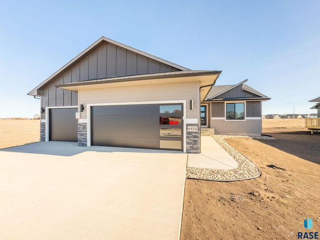 1320 N Poplar Ave, House other with 2 bedrooms, 2 bathrooms and null parking in Tea SD | Image 21