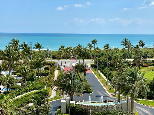 APT-9-5 - 5051 N Highway A1a, House attached with 2 bedrooms, 2 bathrooms and null parking in Hutchinson Island FL | Image 24
