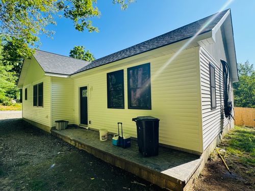 89 Lillibridge Ave, Voluntown, CT, 06384-1817 | Card Image
