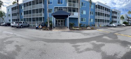 433-2700 Coconut Bay Ln, SARASOTA, FL, 34237-3027 | Card Image