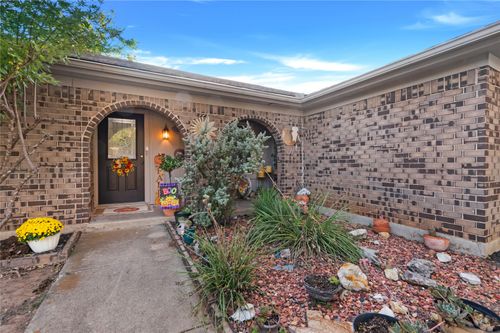 840 S Ridgeway Dr, Cleburne, TX, 76033-6144 | Card Image