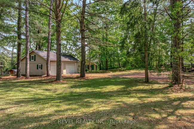 20 Benson Blvd, House other with 3 bedrooms, 2 bathrooms and 10 parking in Coboconk ON | Image 5