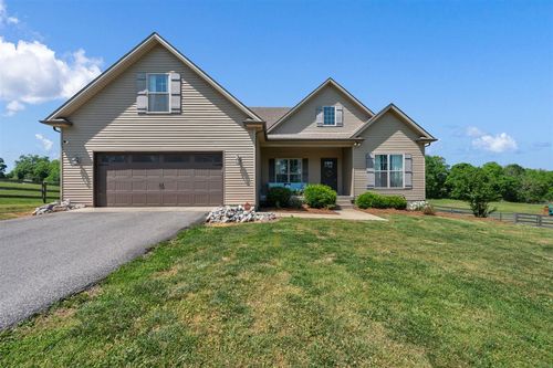 645 Hunts Bend Rd, Bowling Green, KY, 42103-9551 | Card Image