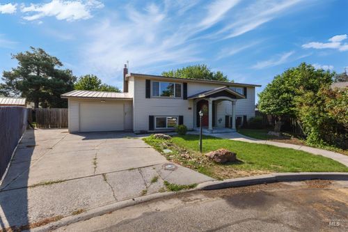 1458 Arata Way, Ontario, OR, 97914-4506 | Card Image