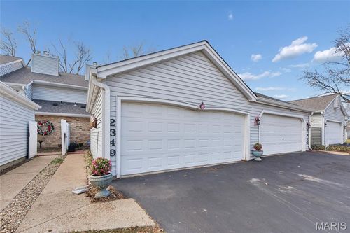 2349 Green Circle Ct, Chesterfield, MO, 63017-7822 | Card Image