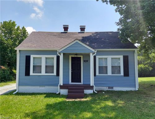 909 Old Thomasville Rd, High Point, NC, 27260-8438 | Card Image