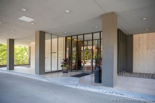 unit-7a-2300 Riverside Dr, Tulsa, OK, 74114-2403 | Card Image