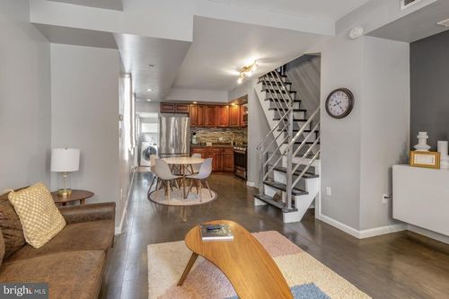 1104 E Dunton St, PHILADELPHIA, PA, 19123-1703 | Card Image