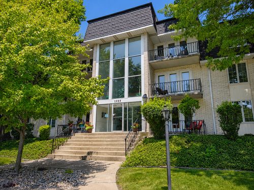 205-2608 186th St, Lansing, IL, 60438-2838 | Card Image