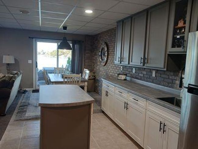 935 Stony Lake Ct, Condo with 2 bedrooms, 3 bathrooms and null parking in Oxford MI | Image 25
