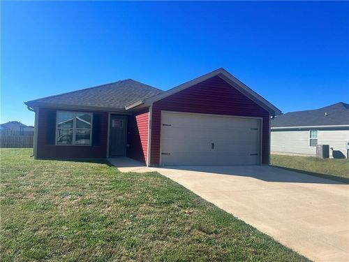 820 S Parrot Ln, Siloam Springs, AR, 72761-4088 | Card Image