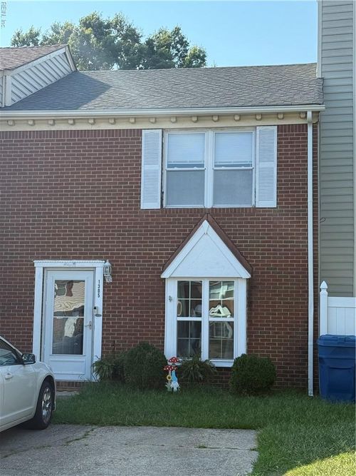 1305 Snowflake Cir, Virginia Beach, VA, 23453-1942 | Card Image