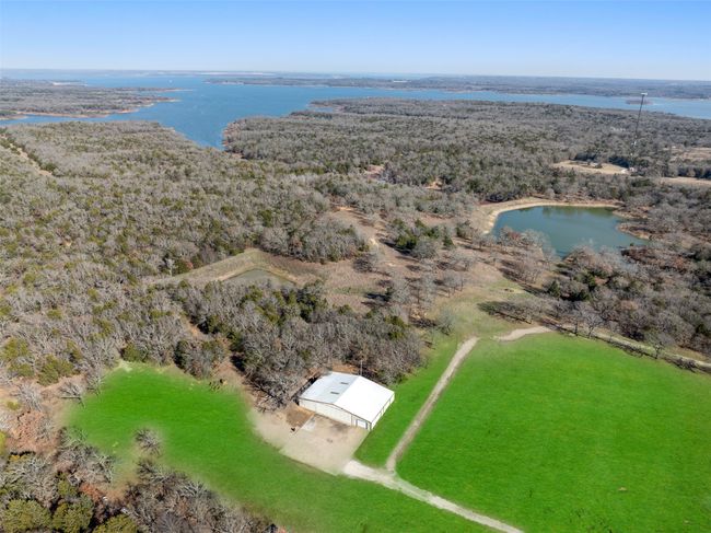 Home build site sits just past hangar with a view of Lake Texoma to the north. | Image 19