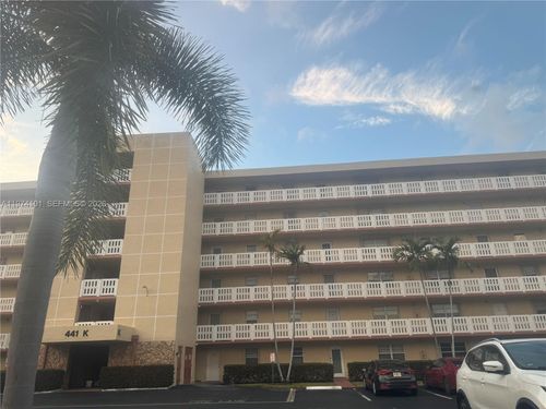 apt-505-441 Se 3rd St, Dania Beach, FL, 33004-4039 | Card Image