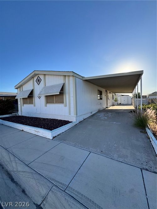 3077 Gavilan Ln, Las Vegas, NV, 89122-3372 | Card Image