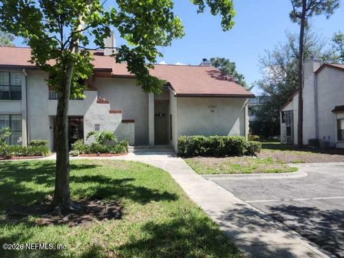 2706-2706 Wood Hill Dr, Jacksonville, FL, 32256-7995 | Card Image