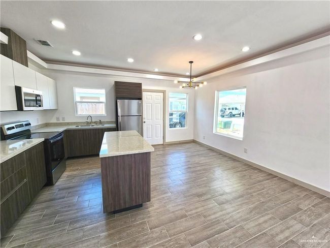 APT-1 - 3600 Frio Ave, Condo with 2 bedrooms, 2 bathrooms and 2 parking in McAllen TX | Image 5