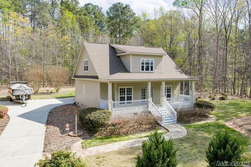 323 River Forest Dr, Littleton, NC, 27850-8284 | Card Image