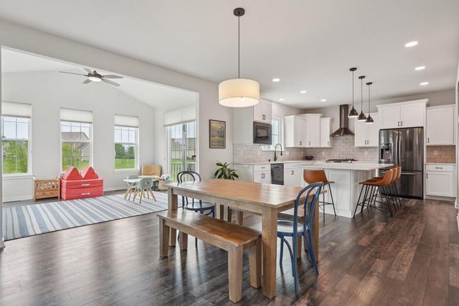 8975 W Eagle Court, House other with 5 bedrooms, 3 bathrooms and null parking in Mequon WI | Image 14