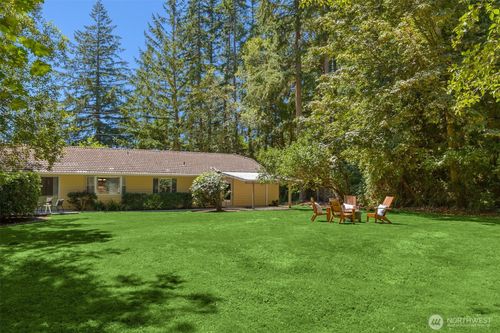 8960 Ne Day Rd E, Bainbridge Island, WA, 98110-1398 | Card Image