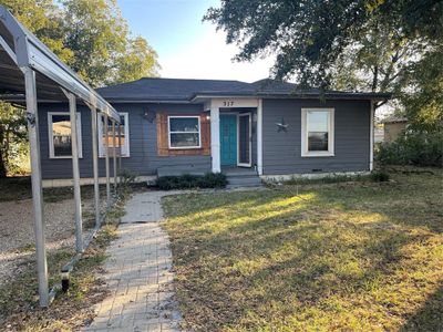 317 W 7th St, House other with 3 bedrooms, 2 bathrooms and null parking in Baird TX | Image 3