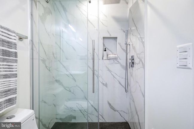 UNIT-5 - 4901 1 St St Nw, Condo with 2 bedrooms, 2 bathrooms and null parking in WASHINGTON DC | Image 25