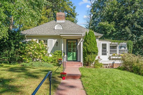 1205 Eleanor Ave, Saint Paul, MN, 55116-1705 | Card Image