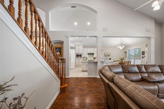 29518 Timber Trail St, House other with 5 bedrooms, 4 bathrooms and 2 parking in Spring TX | Image 16