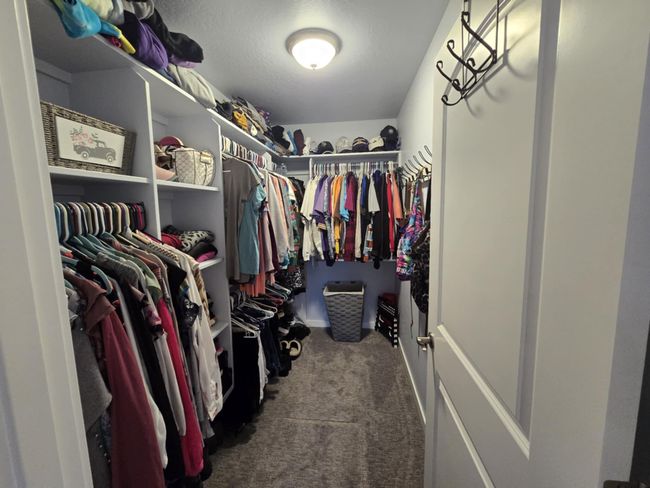 260 Closet | Image 16