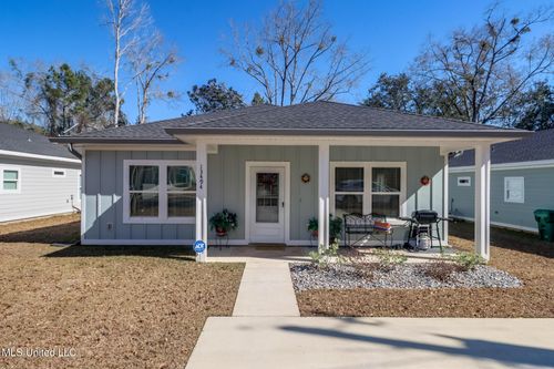 13494 Dee Ave, Gulfport, MS, 39503-5366 | Card Image