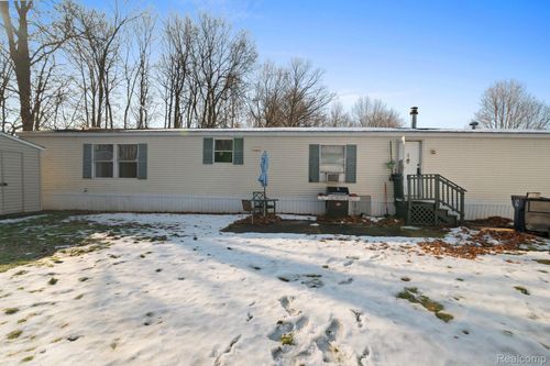 351 North Squirrel Road #207, Auburn Hills, MI, 48326 | Card Image