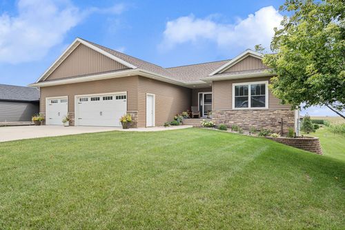 207 Bouldercrest Ave Ne, Owatonna, MN, 55060-6303 | Card Image
