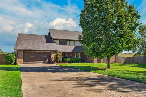 438 Chisholm Cir, Bartlesville, OK, 74006-8006 | Card Image