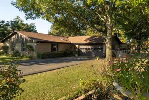 109 Perdue Ln, Weatherford, TX, 76085-6934 | Card Image