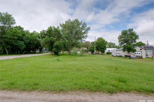 132 1st Street W, Lafleche, SK, S0H2K0 | Card Image
