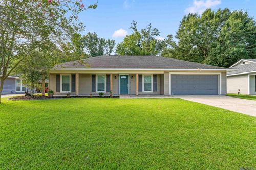 17712 Macon Dr, Baton Rouge, LA, 70817-7855 | Card Image
