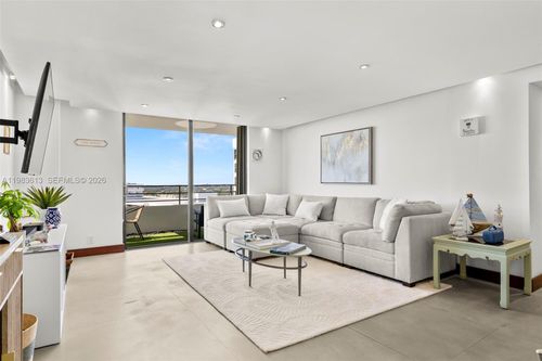 apt-2319-2500 Parkview Dr, Hallandale Beach, FL, 33009-2870 | Card Image