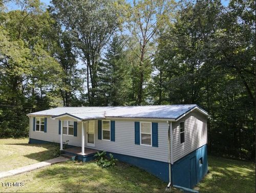 824 Buckner Ave, Big Stone Gap, VA, 24219-2206 | Card Image