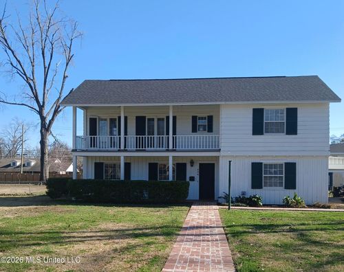 404 E Adams Ave, Greenwood, MS, 38930-3104 | Card Image