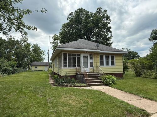407 Holliday St, Michigan City, IN, 46360-2525 | Card Image