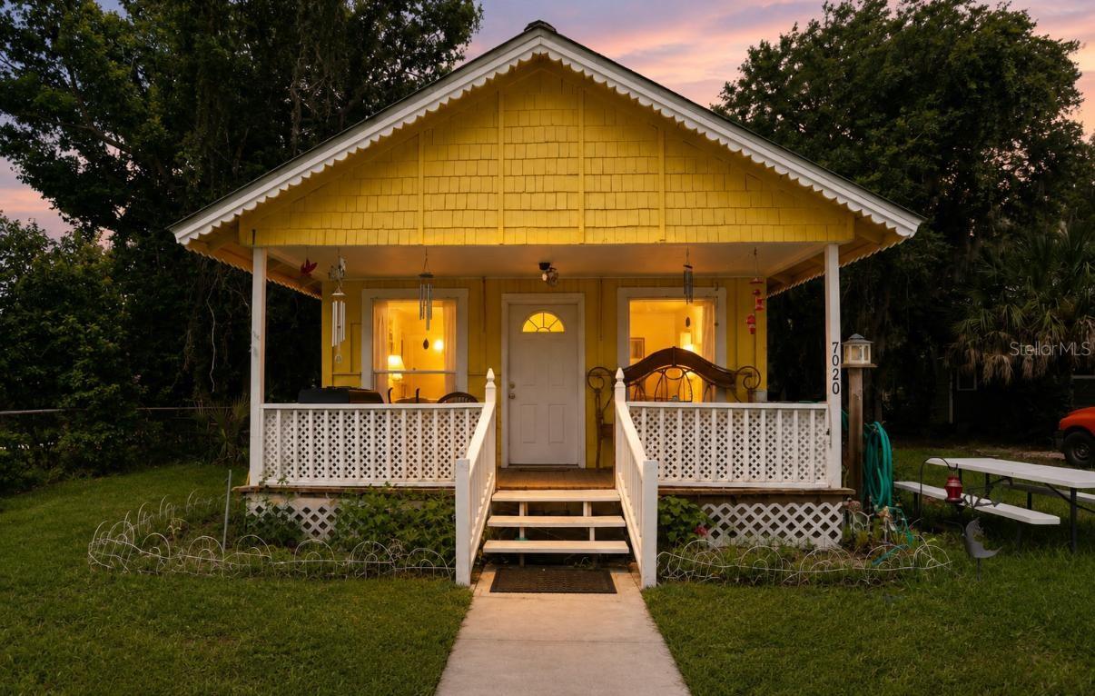 Residential in HAWTHORNE