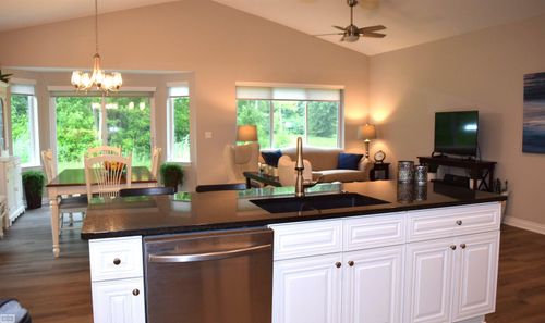 47043 Brookview Dr, New Baltimore, MI, 48047-2832 | Card Image