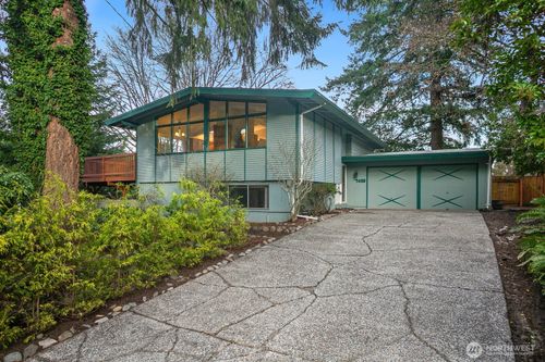 7426 139th Pl Ne, Redmond, WA, 98052-4005 | Card Image