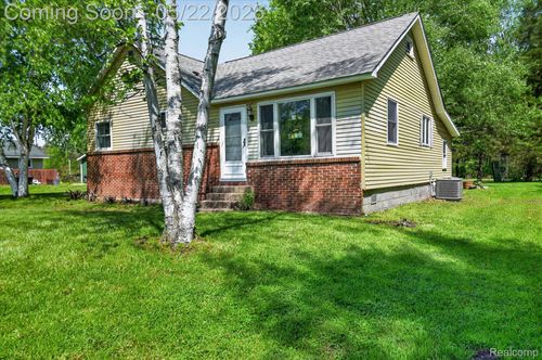 3660 Keewahdin Rd, Fort Gratiot, MI, 48059-3307 | Card Image