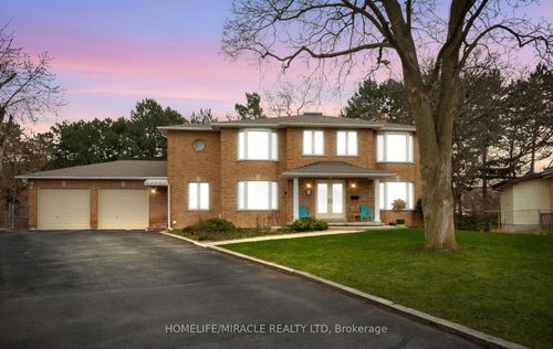 85 Harlow Cres, Toronto, ON, M9V2Y8 | Card Image